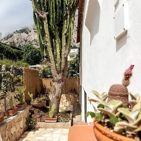 Casa La Scaletta, * קאפרי